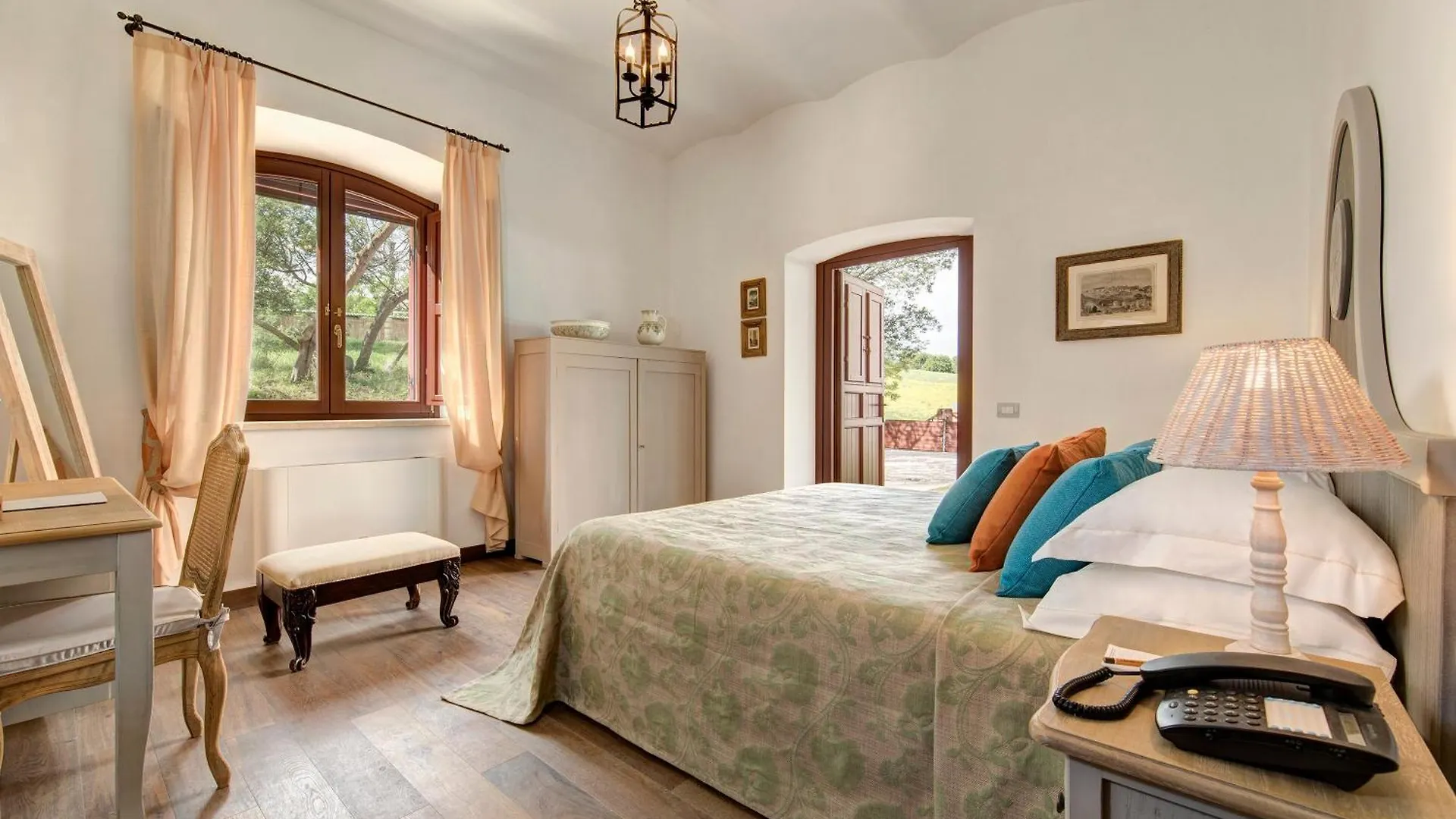 Borgo Pallavicini Mori Rome 0*,  Italy