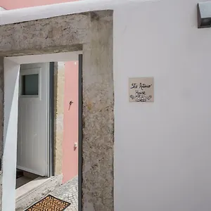 santo-antonio-house-exclusive-apartment.hotels-lisbon-portugal.com/